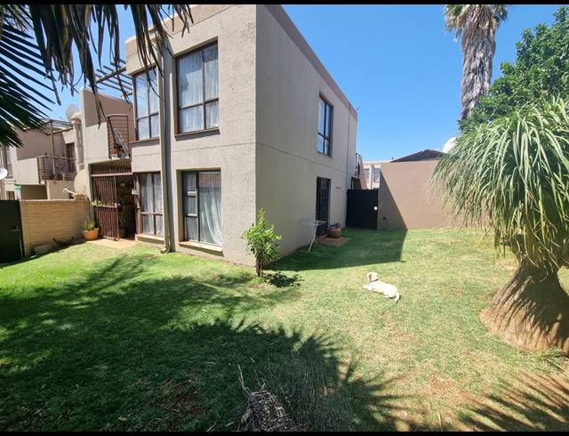 2 BEDROOM APARTMENT FOR SALE IN GLENVISTA